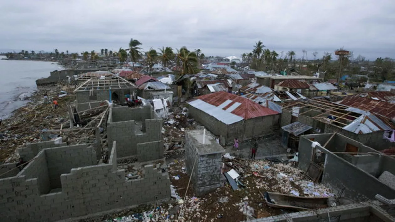 Uraganul Matthew a ucis 478 de oameni până acum. În Florida, 600.000 de case au rămas fără curent (FOTO, VIDEO)