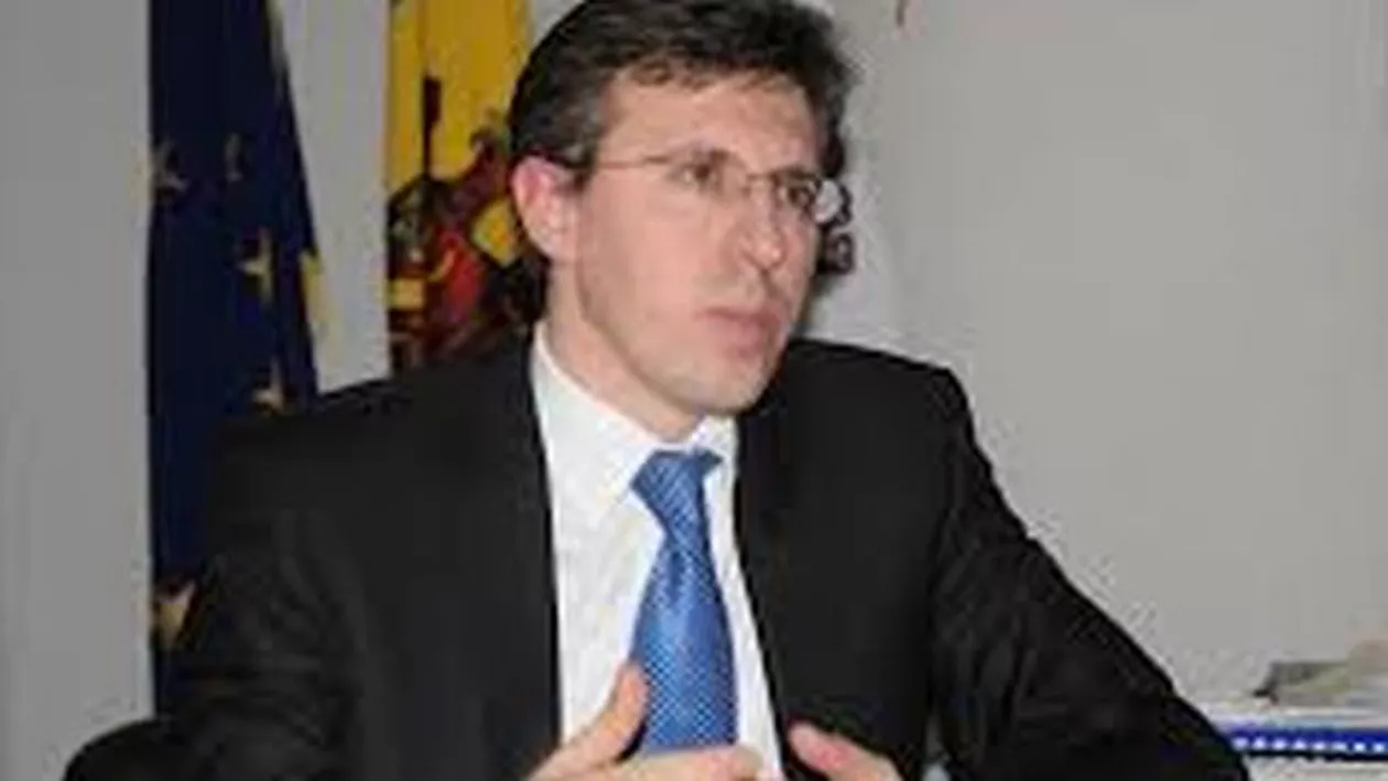 Dorin Chirtoacă, edilul din Chișinău, a șters de pe Facebook postarea în care anunța că urmează să divorțeze de soția sa (FOTO)