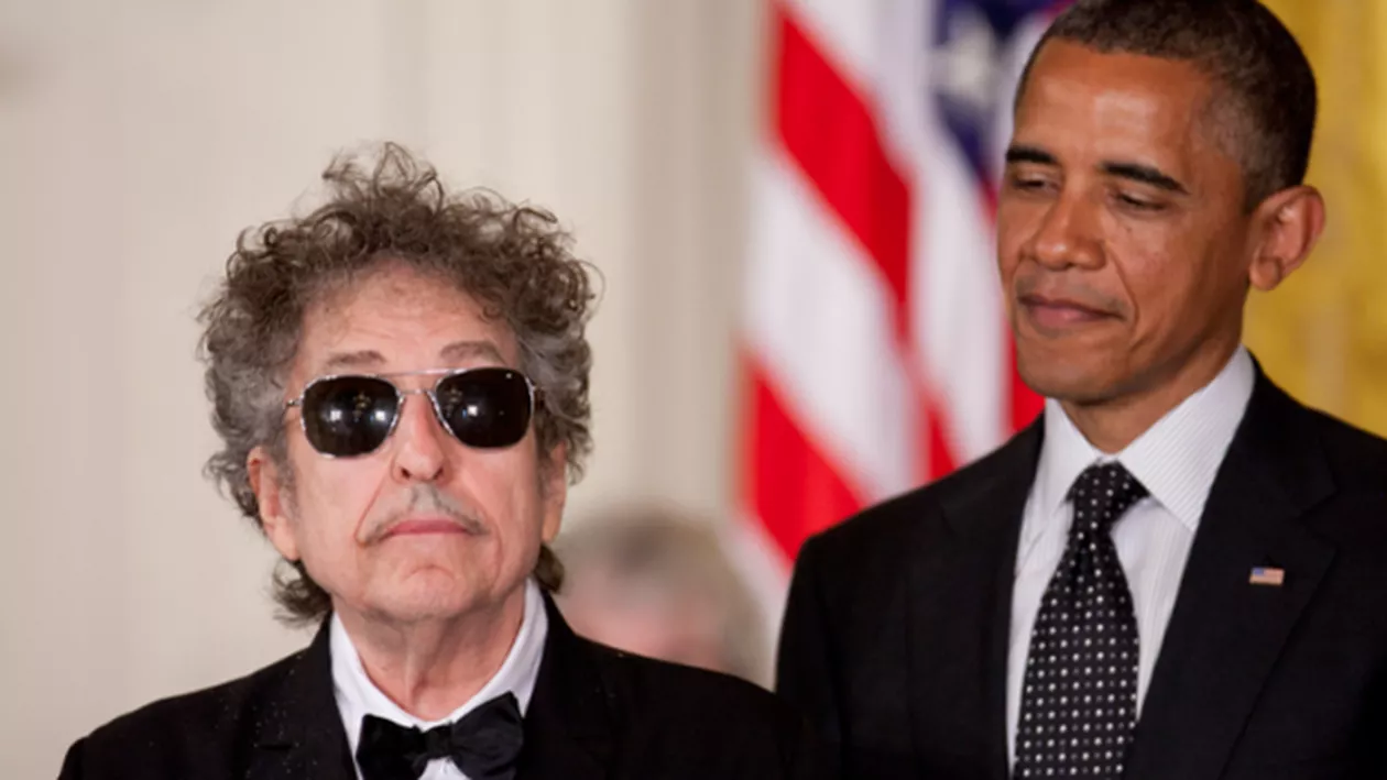 Obama, felicitări către Bob Dylan: „Un Nobel bine-meritat pentru unul dintre poeții mei preferați”