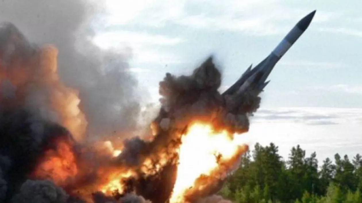 Atac cu RACHETE în Antalya! Proiectilele au lovit sediul unei companii maritime (VIDEO)