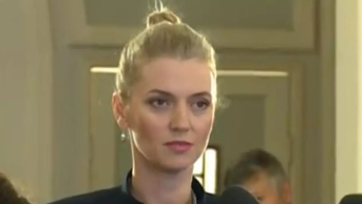 Gorghiu: Cioloș și-a dat acordul să fie candidatul PNL pentru funcția de premier, chiar dacă nu se va înscrie în partid. 60% din candidații noștri propuși la parlamentare sunt noi în politică