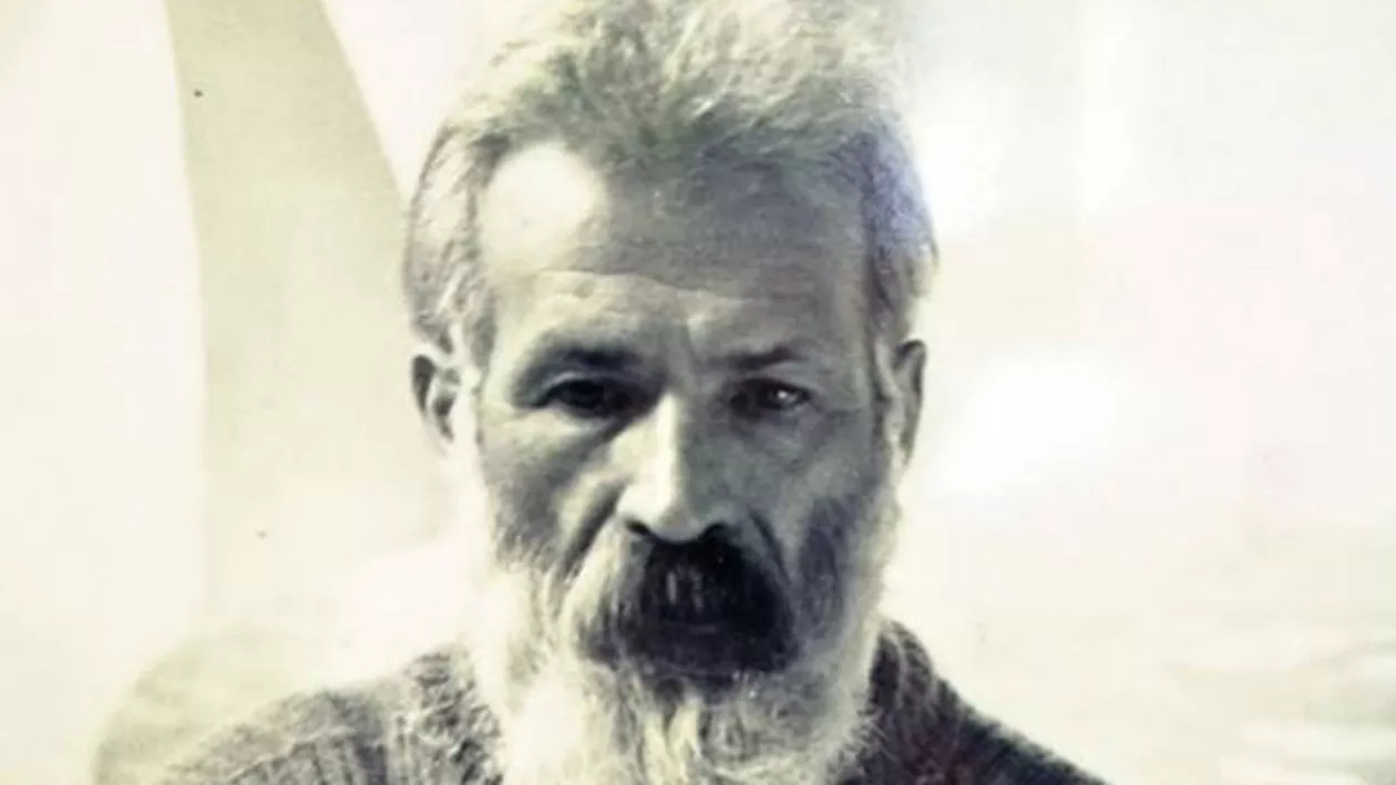 Brâncuși rămâne la modă: Designerii de la Paris au creat haine și poșete inspirate din lucrările sculptorului român (FOTO)