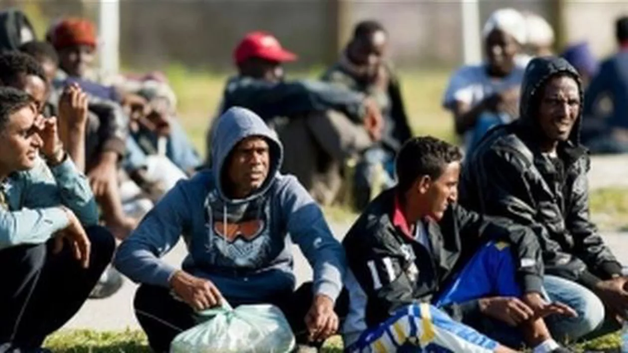 A crescut numărul de migranți care dorm pe străzile Parisului după desființarea taberei de la Calais