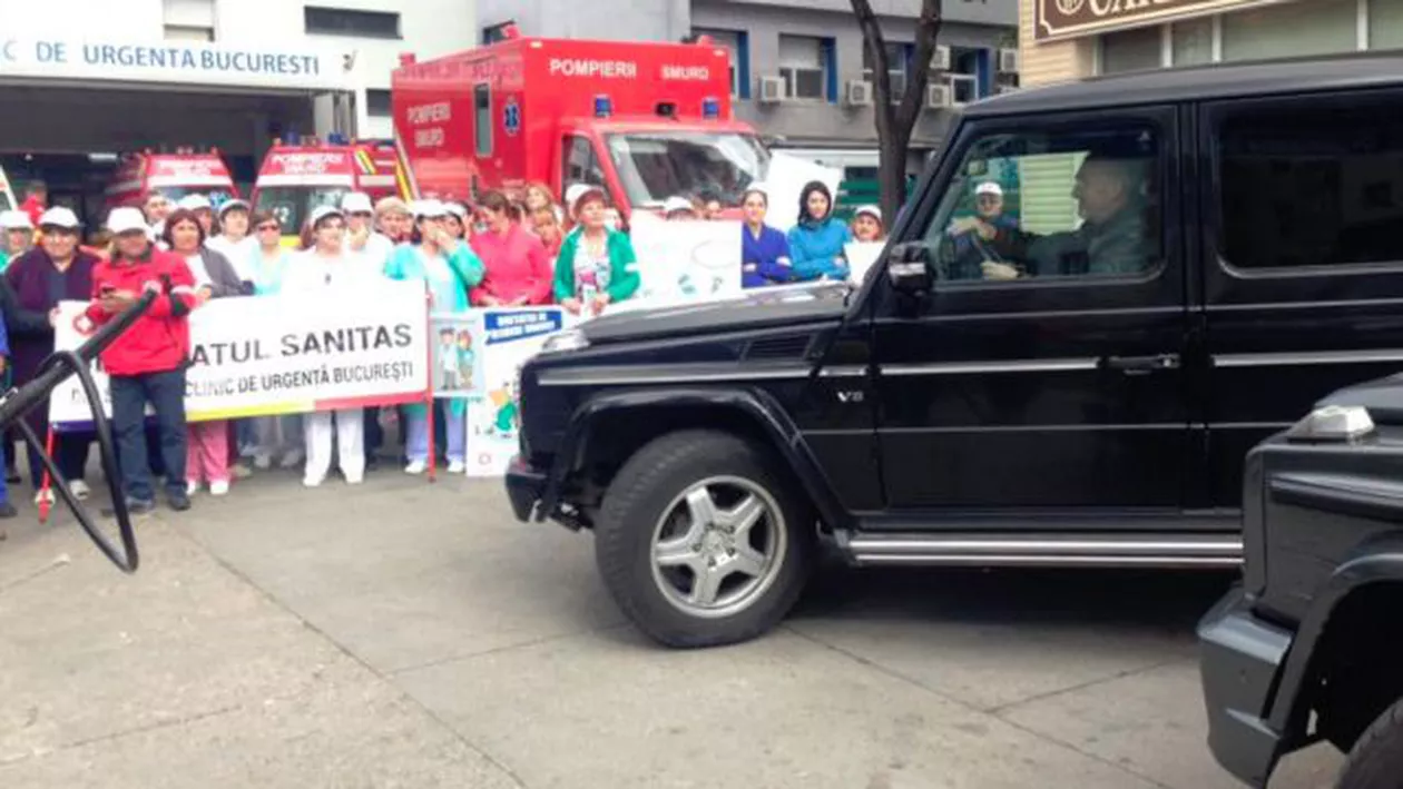 Profesorul Lascăr demarează, printre cadrele medicale care protestează din cauza salariilor mici, la volanul bolidului său de peste 100.000 de euro (FOTO)