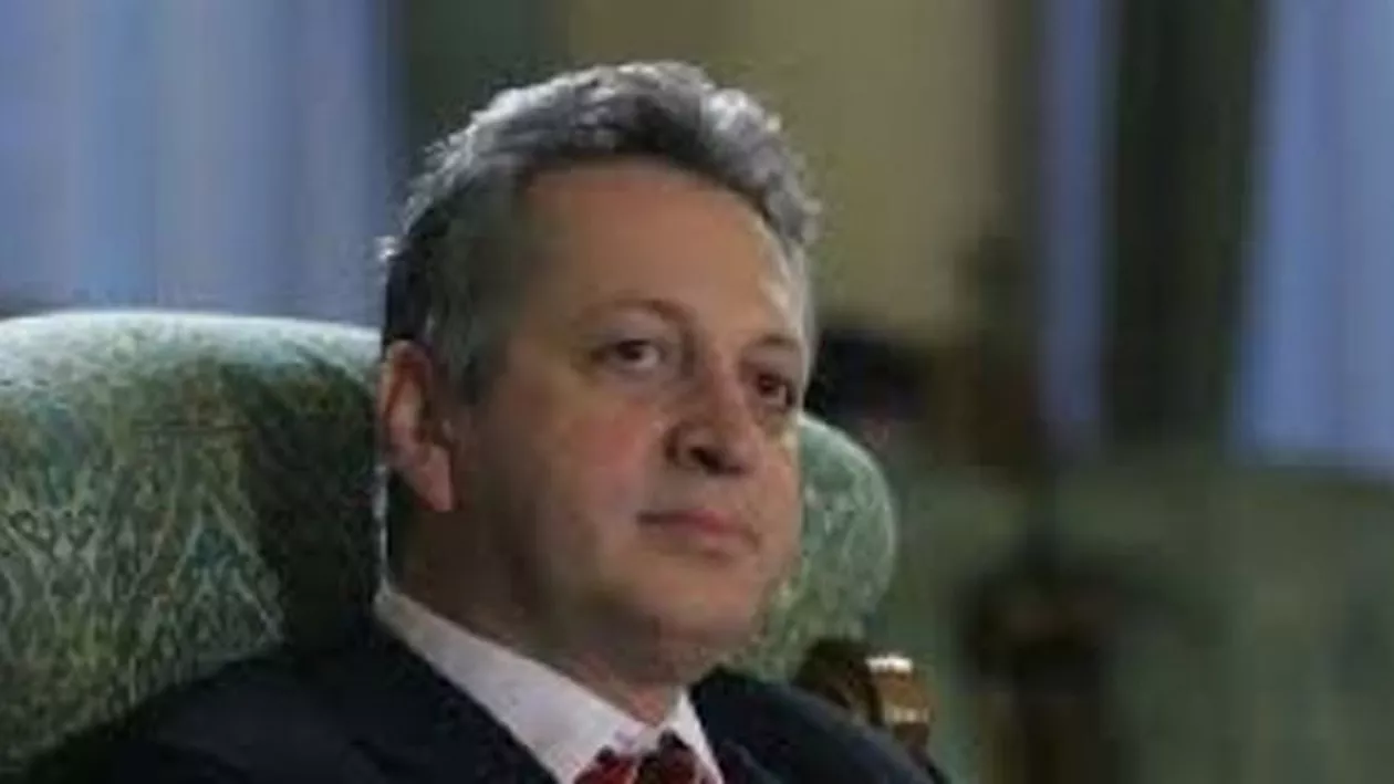 Un nou dosar la DNA pentru Relu Fenechiu: Fostul ministru al Transporturilor, cercetat pentru trafic de influenţă şi participaţie improprie la spălarea banilor, ar fi primit 4.300.000 de euro de la o firmă