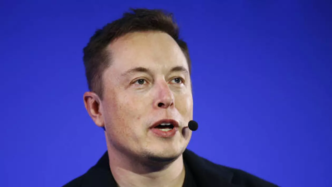 Elon Musk lansează noua invenție a companiei Tesla: acoperișul solar (VIDEO)