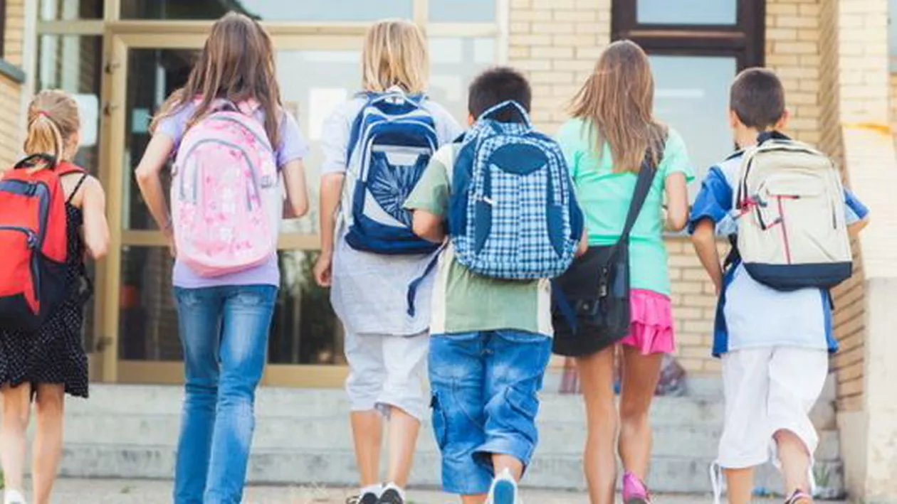 Elevul cu ADHD din Piteşti s-a întors la şcoală: Părinții săi au prezentat o scrisoare medicală care arată că, din punct de vedere neuronal, copilul este sănătos