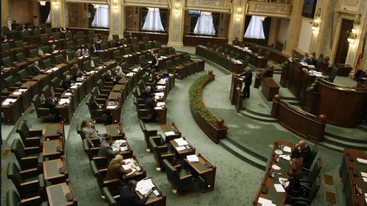 Două proiecte legislative privind pensiile au fost adoptate tacit în Senat: Punctul de pensie ar urma să crească la 40% din salariul mediu brut din 2017