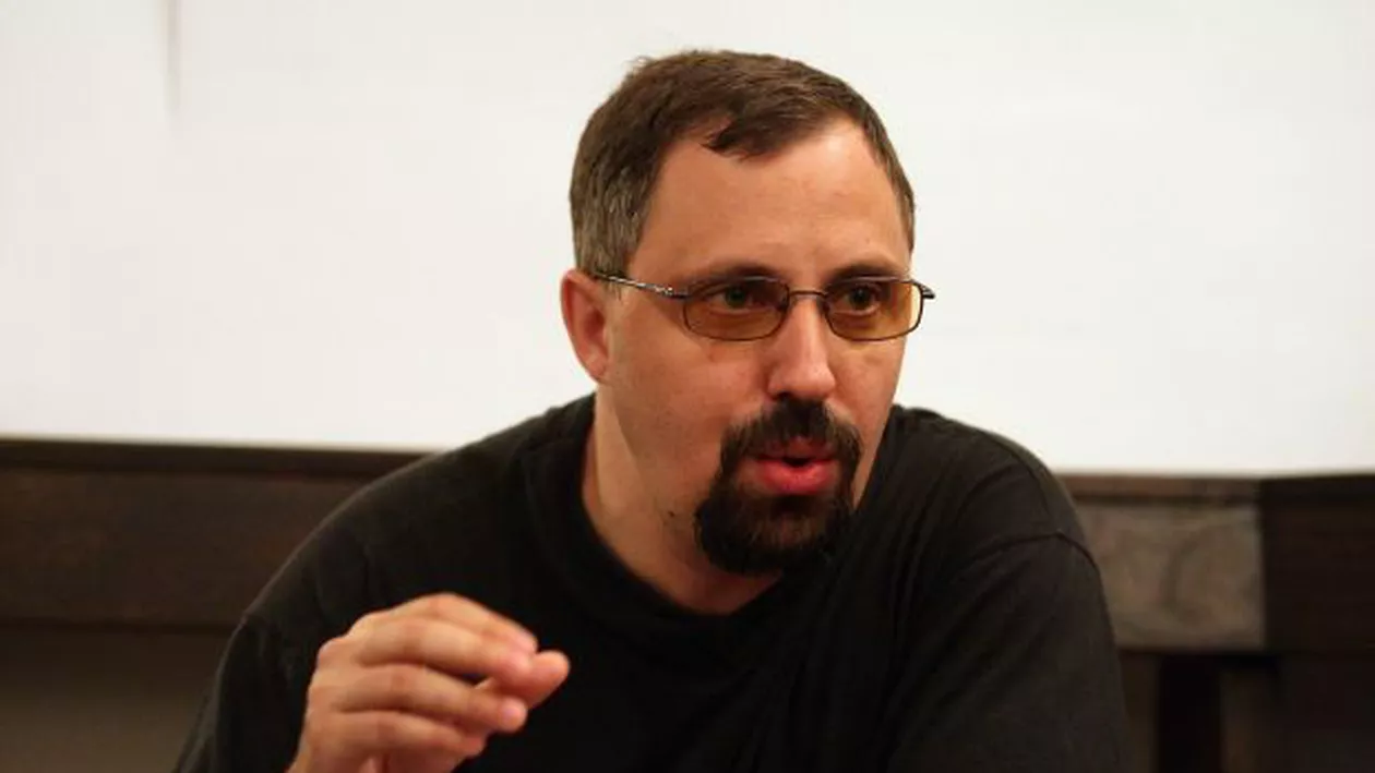 Scriitorul Dan Lungu explică de ce a acceptat să intre în politică: “Dacă spuneam acum nu, nu mai aveam dreptul să mă plâng de nimic. Cred că pot contribui la schimbarea lucrurilor”
