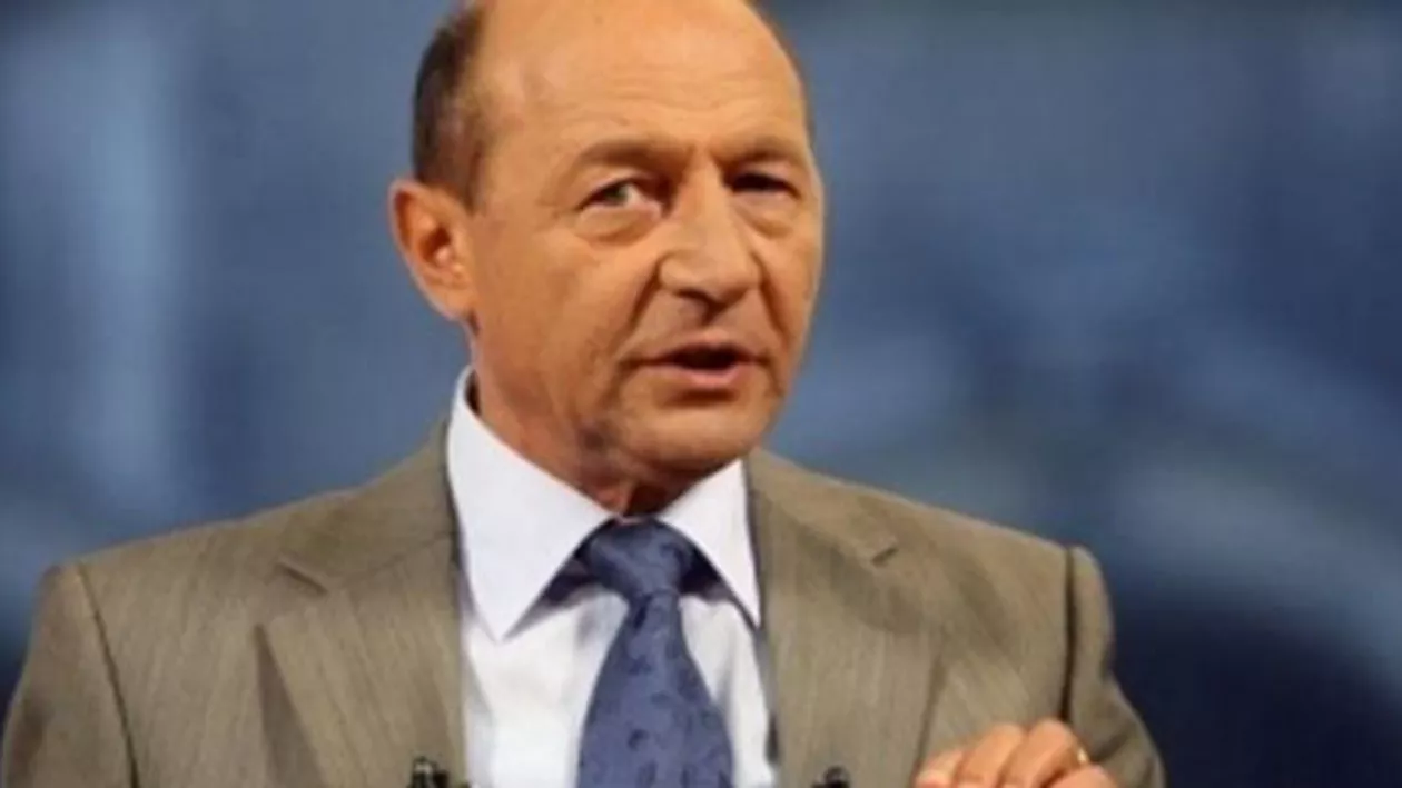 Băsescu: Noroc cu indemnizaţia de fost preşedinte, că şi pensia mea e destul de mică. Aș minți dacă aș spune că PMP va tripla pensiile