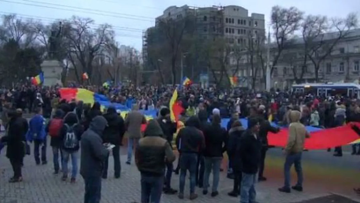 Proteste uriașe în Moldova. Mesajul Maiei Sandu pentru tinerii ieșiți în stradă