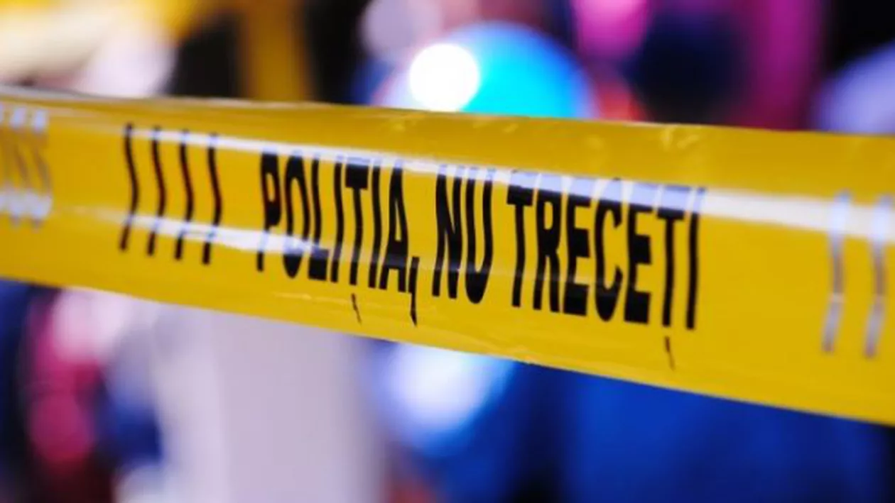 Un bărbat şi-a înjunghiat mortal soţia, în Iaşi, apoi a încercat să se sinucidă