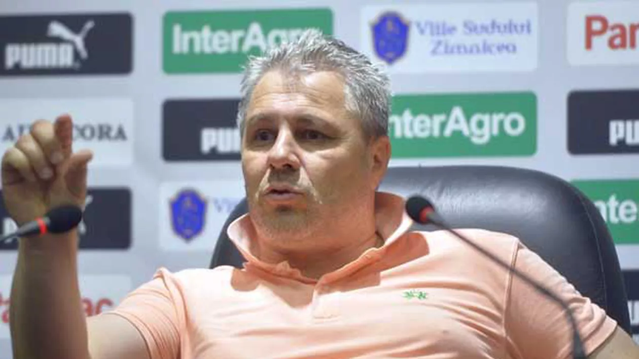 Gest mârlănesc al lui Șumudică în timpul meciului cu Dinamo. Plin de nervi, antrenorul Astrei l-a îmbrâncit pe medicul echipei (FOTO)