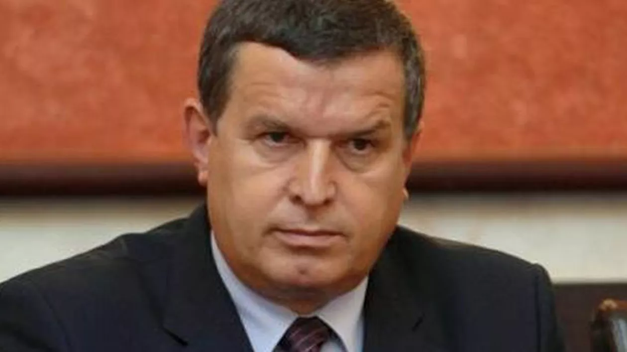 Primarul Mircia Gutău, detalii despre o reuniune la care au participat grei ai politicii, acum cu probleme penale, și... Macovei! Cum au ajuns Gutău și Solomon, de pe podium cu Băsescu, după gratii, la Colibași (VIDEO)