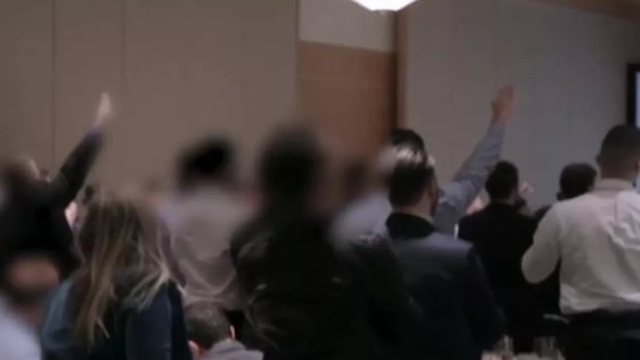 Salutul NAZIST pentru Donald TRUMP: Președintele ales al SUA, ovaționat de extremiștii americani (VIDEO)