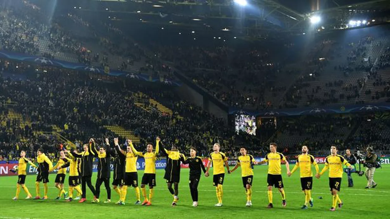 Și rivalii apreciază un astfel de meci. După 8-4 cu Legia, Dortmund a fost APLAUDATĂ la scenă deschisă de rivala din campionat, Bayern (VIDEO)