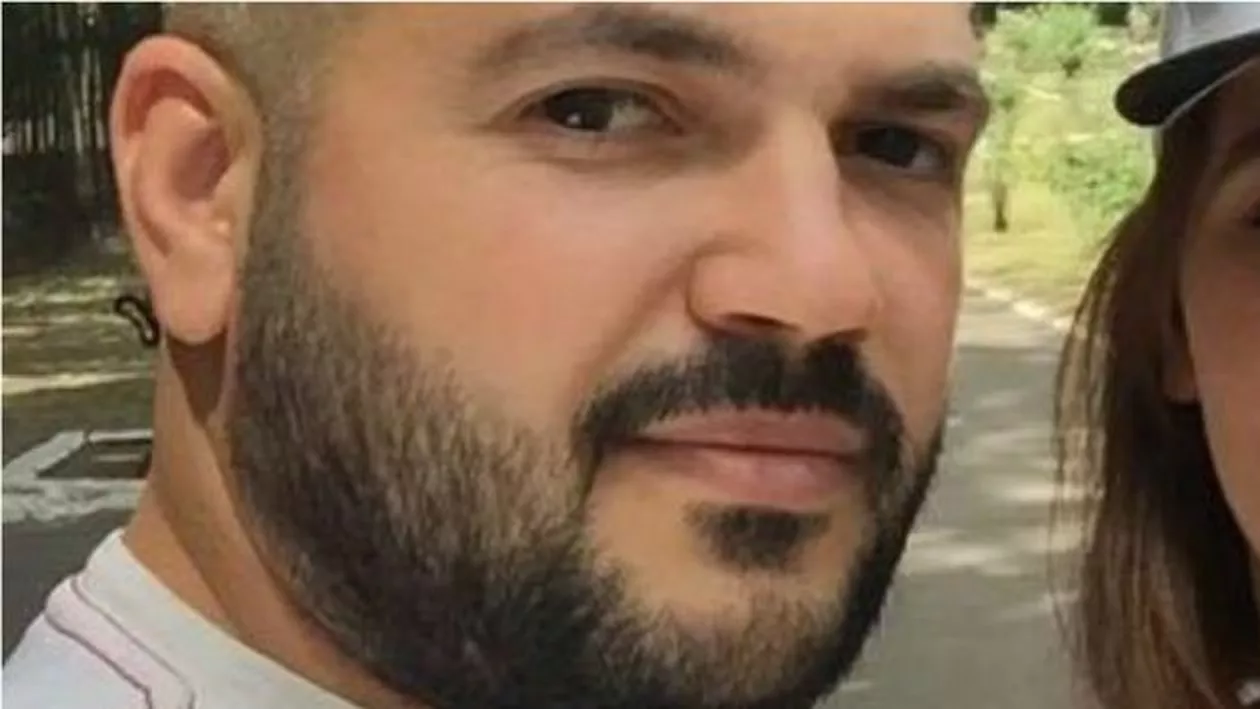 Caz REVOLTĂTOR la VASLUI! Discuţii cu aluzii sexuale între un profesor şi o elevă de 13 ani: „O vreţi pe mama?”. „Da, cel mai mult!”