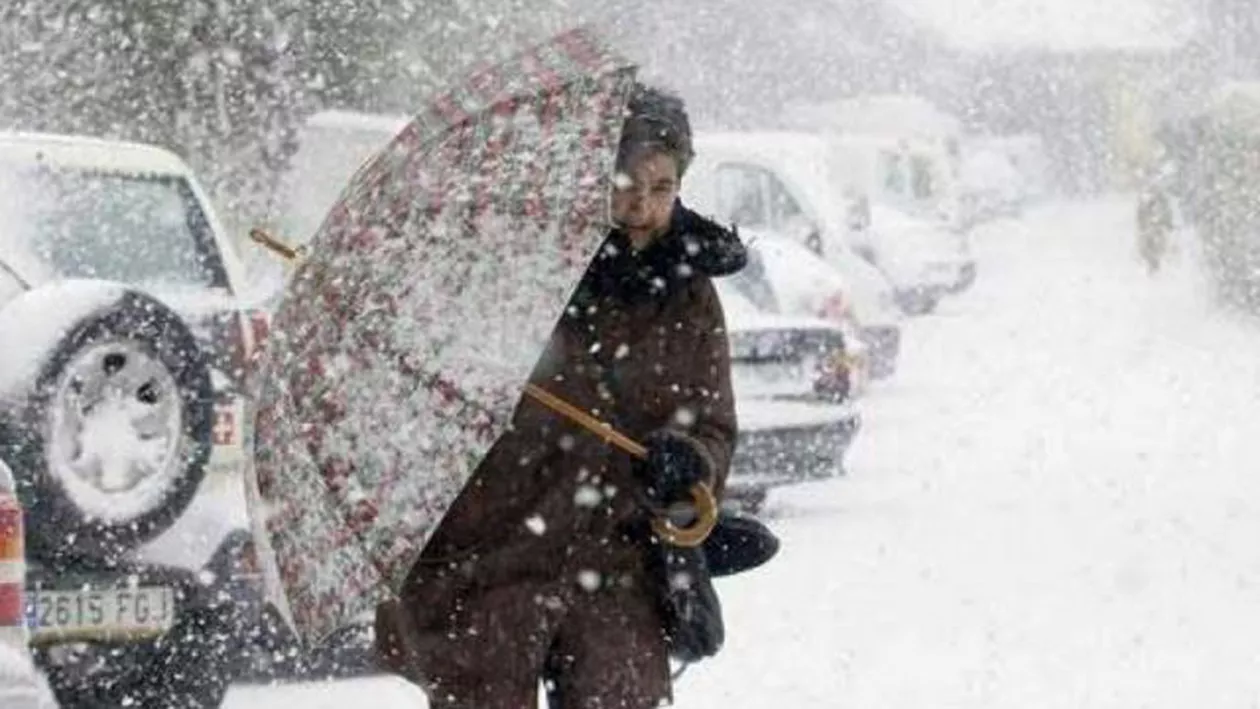 AVERTIZARE METEO COD GALBEN! De VINERI vin NINSORILE. Meteorologii anunță VISCOL și temperaturi SUB MEDIA normală (FOTO)