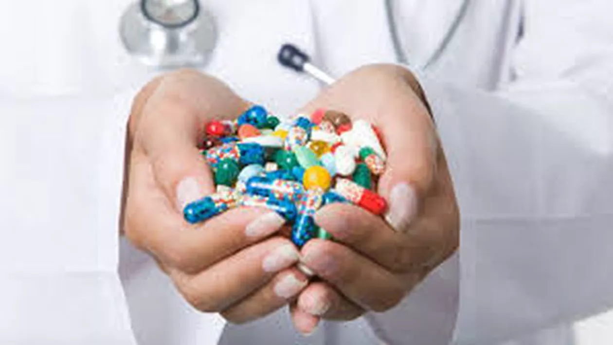 Anchetă la o importantă companie farmaceutică: Medici din România ar fi fost mituiți pentru a prescrie anumite medicamente