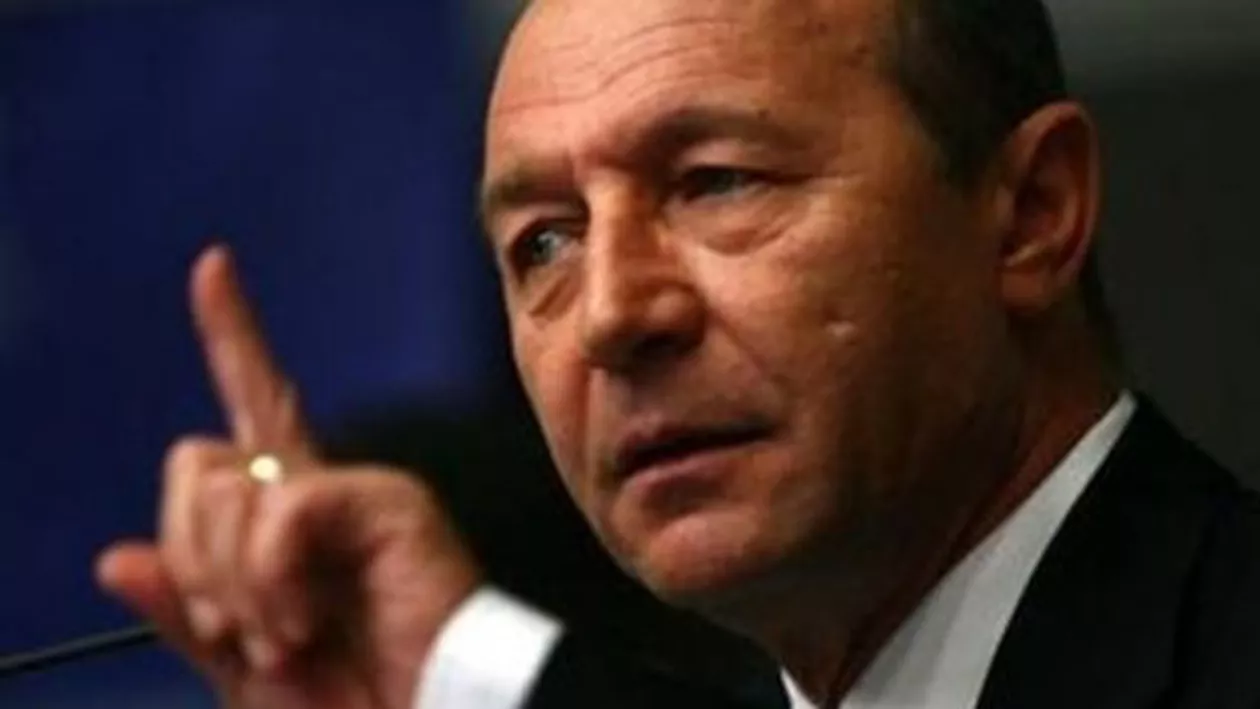 Traian Băsescu: Infirm orice întâlnire privată cu domnul preşedinte Iohannis