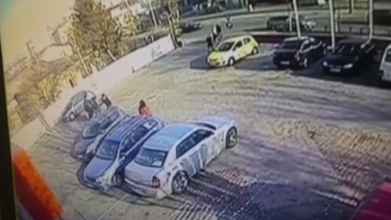 Atac violent la un supermarket din București! Doi bărbați au fost atacați cu un cuțit