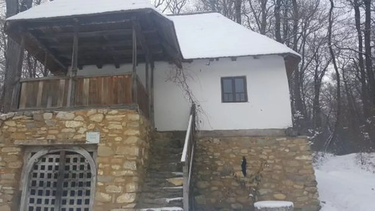 Casa de pe bancnota de 10 lei atrage mii de turiști. Poate fi VIZITATĂ în Sibiu (FOTO)