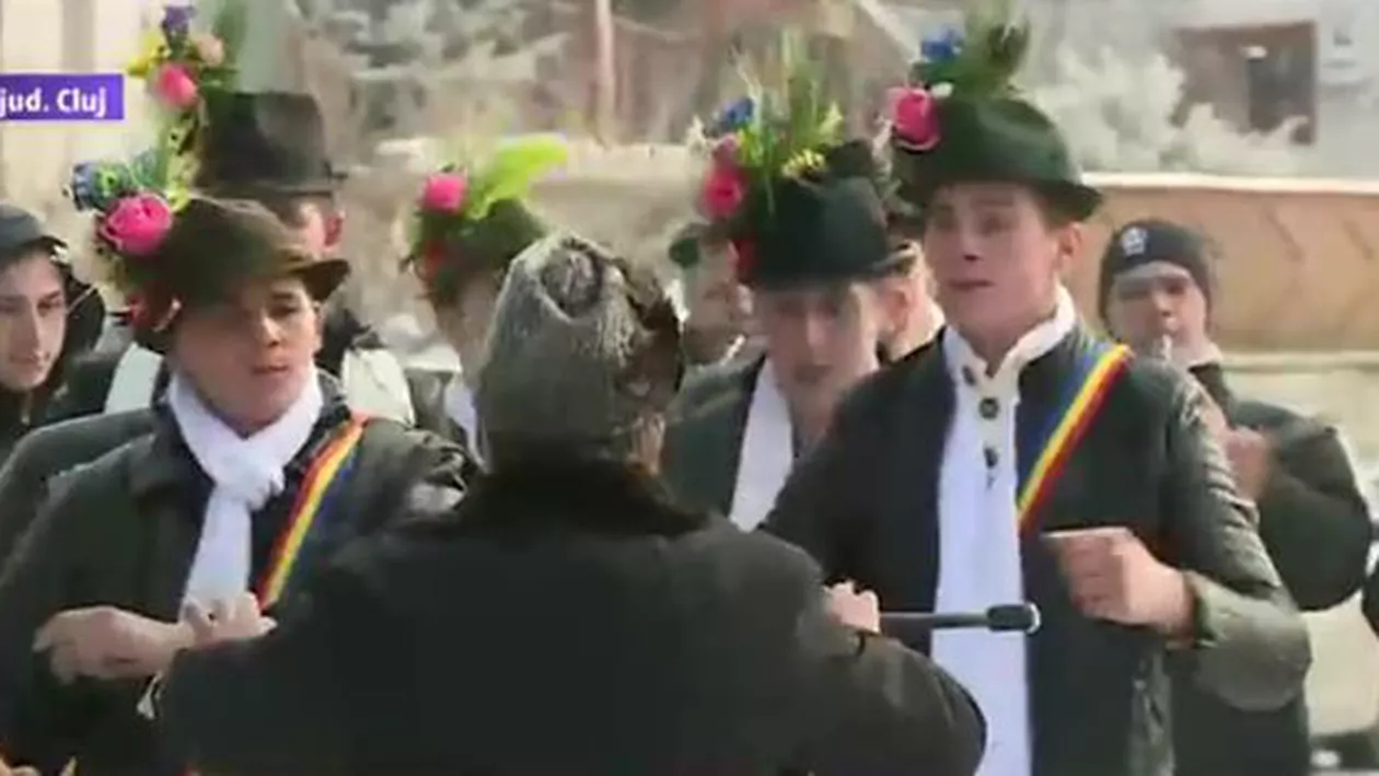 Colind românesc în patrimoniul UNESCO. Dansul tinerilor dintr-un sat clujean se păstrează de sute de ani (VIDEO)