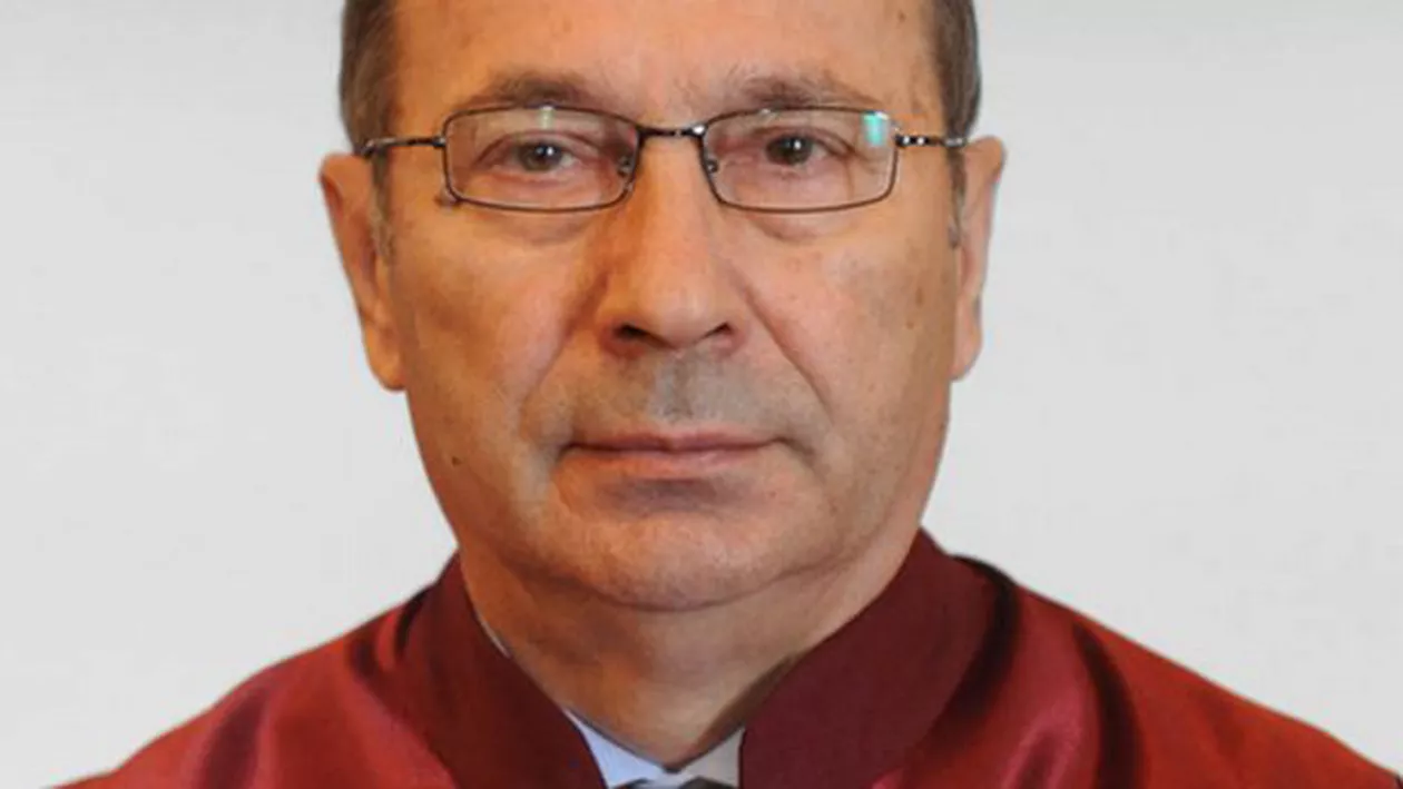 Preşedintele Curţii Constituţionale, despre volumul dedicat lui Ceauşescu: "Nu văd de ce m-aș strădui să vă răspund"