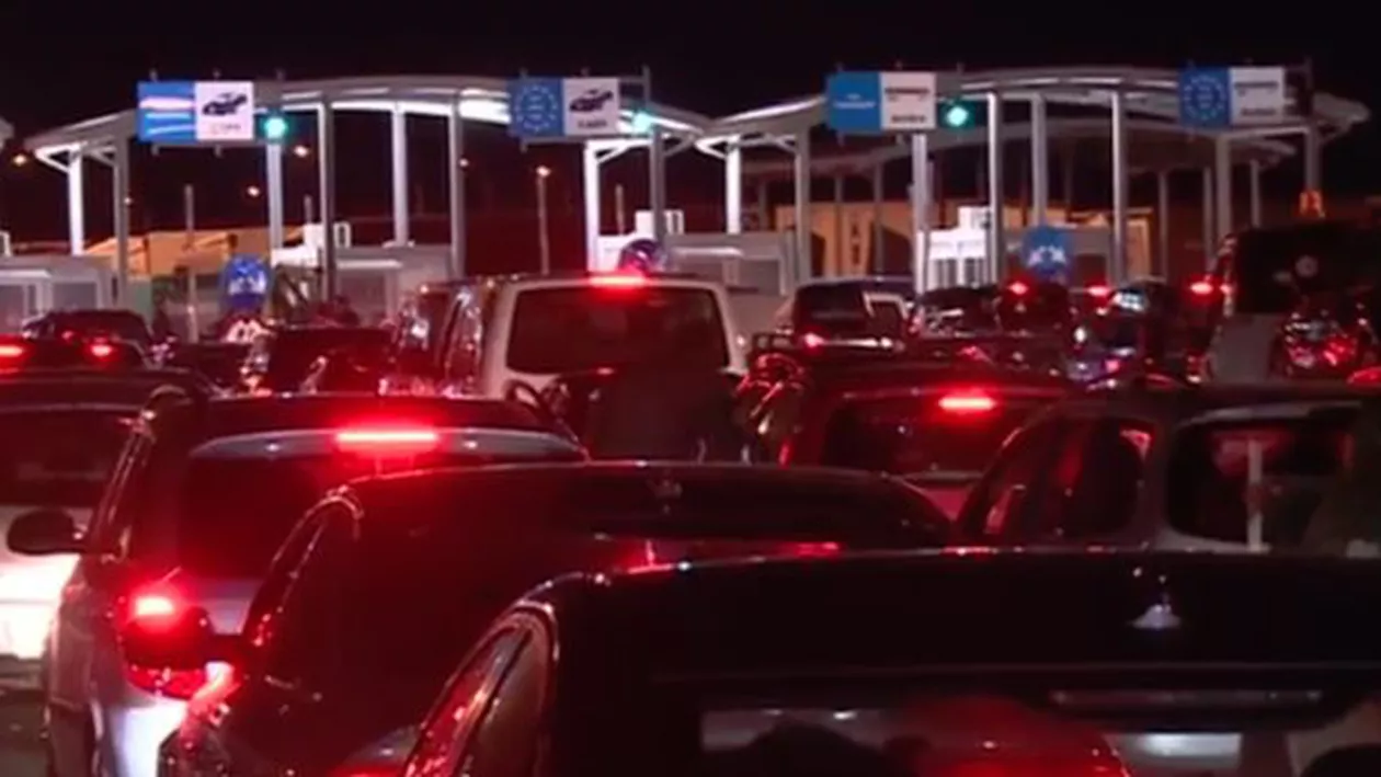 TRAFIC DUBLU LA FRONTIERA DIN EST: Vama Albița aglomerată de cetățenii moldoveni care trec granița pentru a petrece Crăciunul pe rit vechi