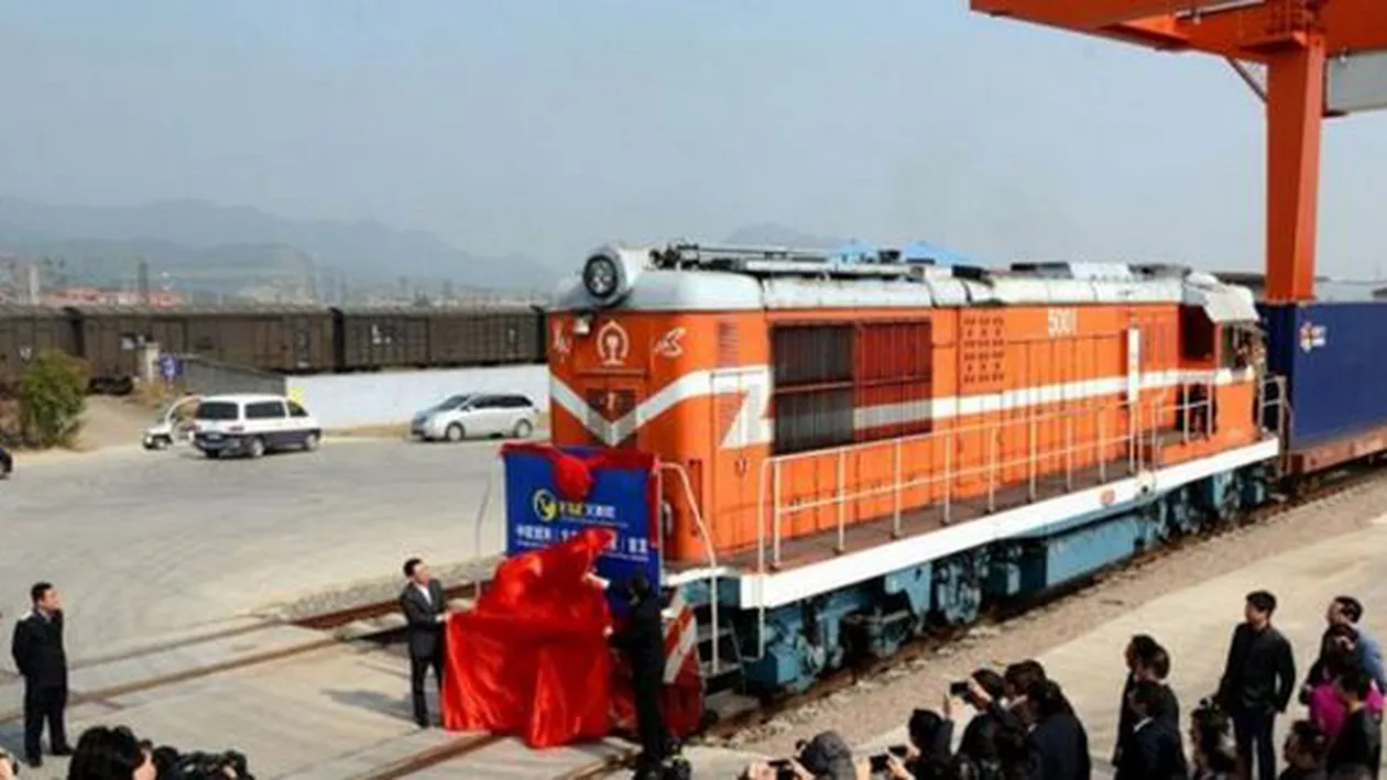 CHINA ȘOCHEAZĂ DIN NOU! Lansează trenuri de marfă DIRECTE către Londra