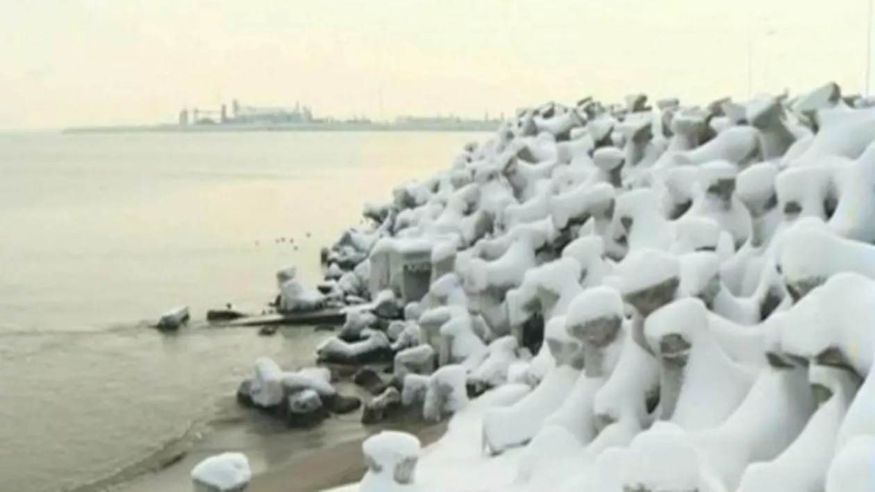 Fenomen spectaculos UNIC în Marea Neagră (FOTO)