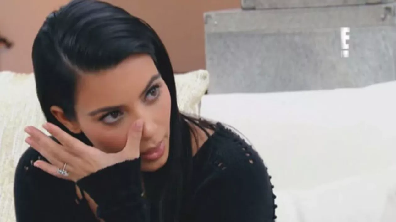 Jaful anului: Kim Kardashian a fost JEFUITĂ de ROMÂNI în apartamentul din Paris
