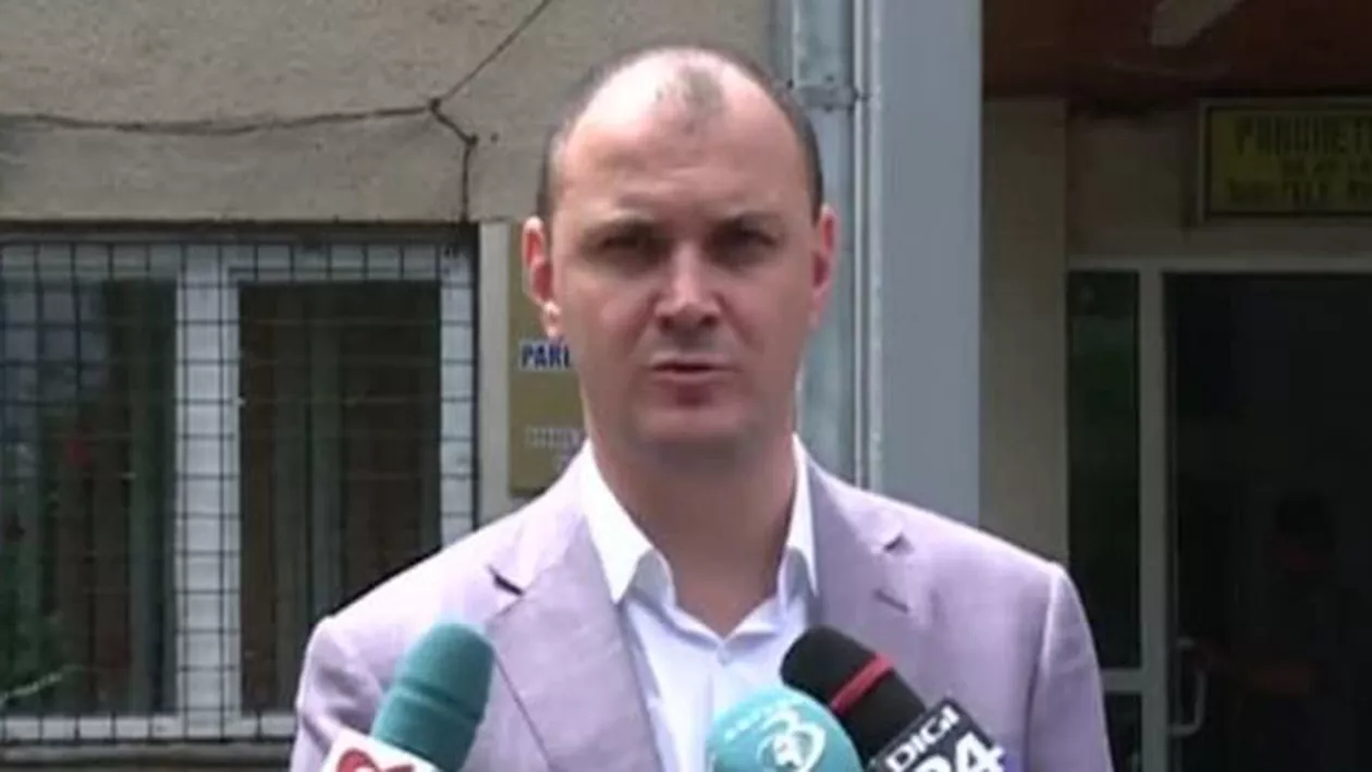 DOCUMENT BOMBĂ: Sebastian Ghiţă a semnat în 2004 o declaraţie prin care devine colaborator SRI (FOTO, VIDEO)