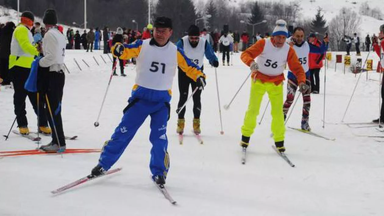 Participare record la Patrula VETERANILOR de la Râșnov în cadrul Zilei Mondiale a Zăpezii (FOTO)