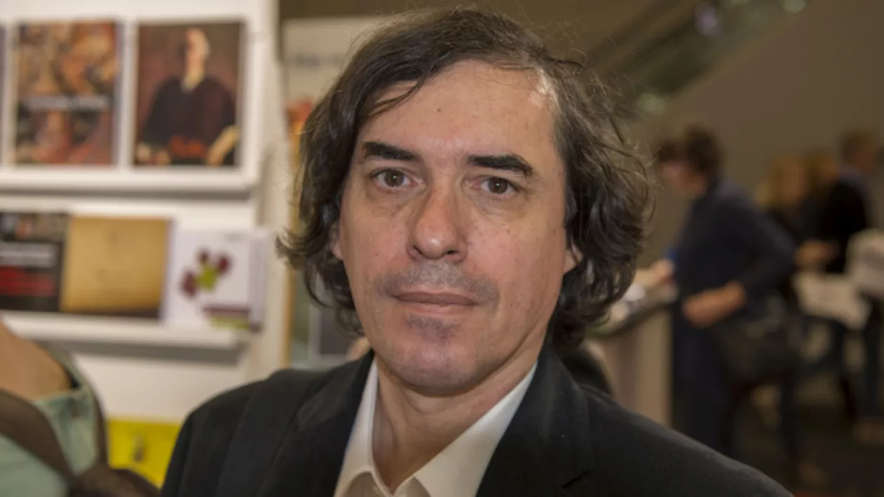 RĂZBOI la Uniunea Scriitorilor: Mircea CĂRTĂRESCU acuzat că face jocurile lui Nicolae Manolescu