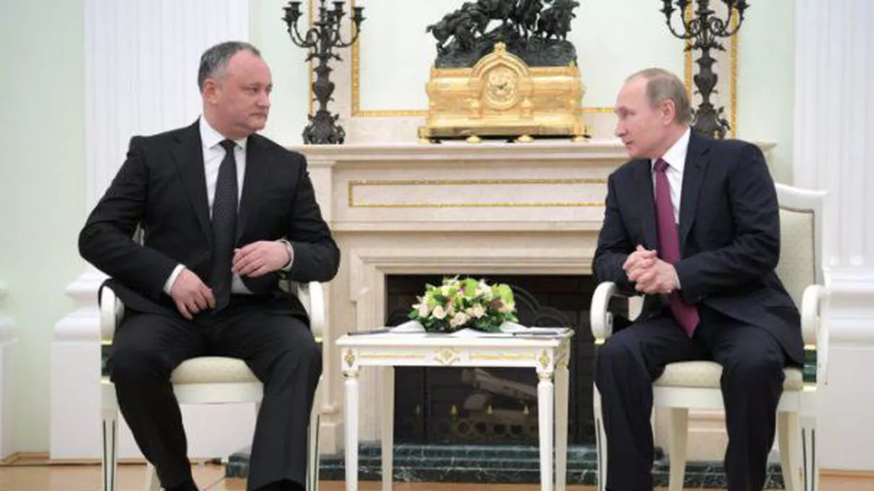 Vladimir Putin, cadou INEDIT pentru Igor Dodon. Președintele rus i-a oferit omologului său HARTA Moldovei Mari
