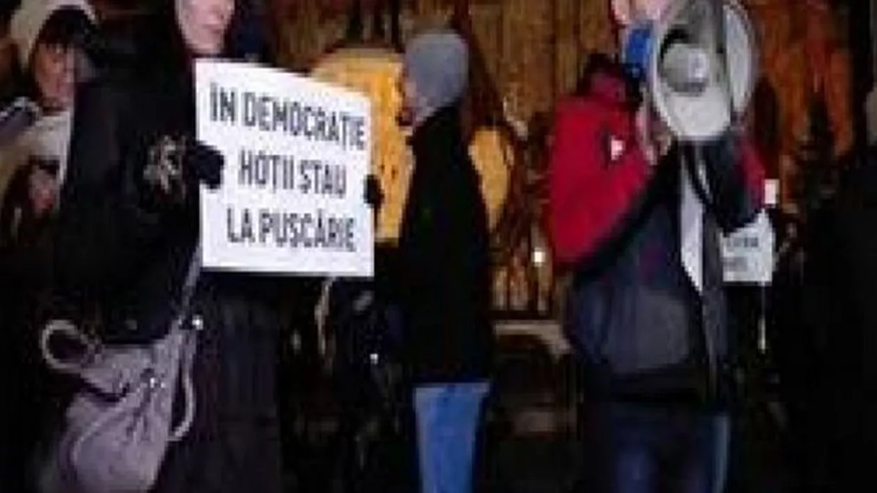 SE CERE REFERENDUM PENTRU LEGEA GRAȚIERII DEȚINUȚILOR! Români, ați merge la vot?