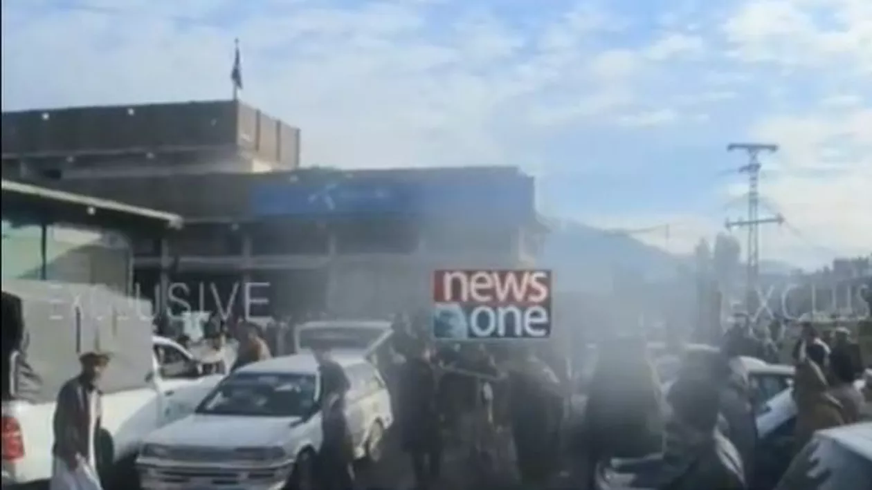 Cel puţin 12 persoane au fost ucise şi 35 rănite după un atentat cu bombă într-un oraș din Pakistan (VIDEO)