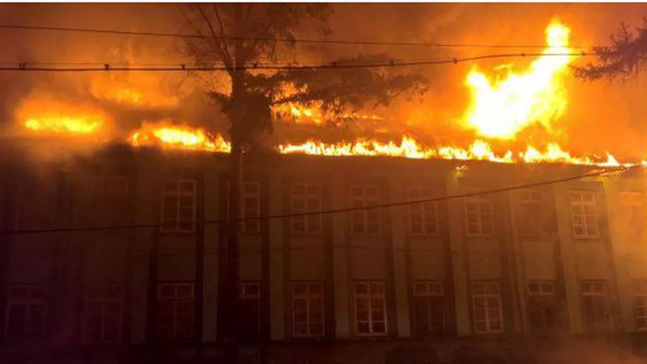 Timiș: Spitalul de psihiatrie A LUAT FOC!! Peste 70 de pacienți au fost EVACUAȚI