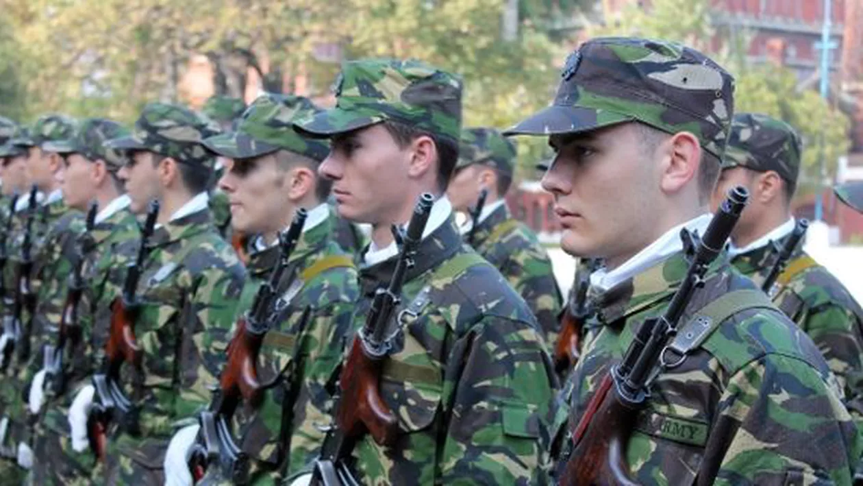 Cinci studenți, RĂNIȚI în timpul unui exerciţiu, la Academia Tehnică Militară: Un dispozitiv pirotehnic s-a declanşat accidental (VIDEO)