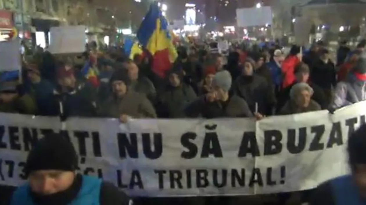 INCIDENTE de la proteste, Antena 3 şi România TV, implicate: Iohannis, PREIA ţara împreună cu ARMATA!
