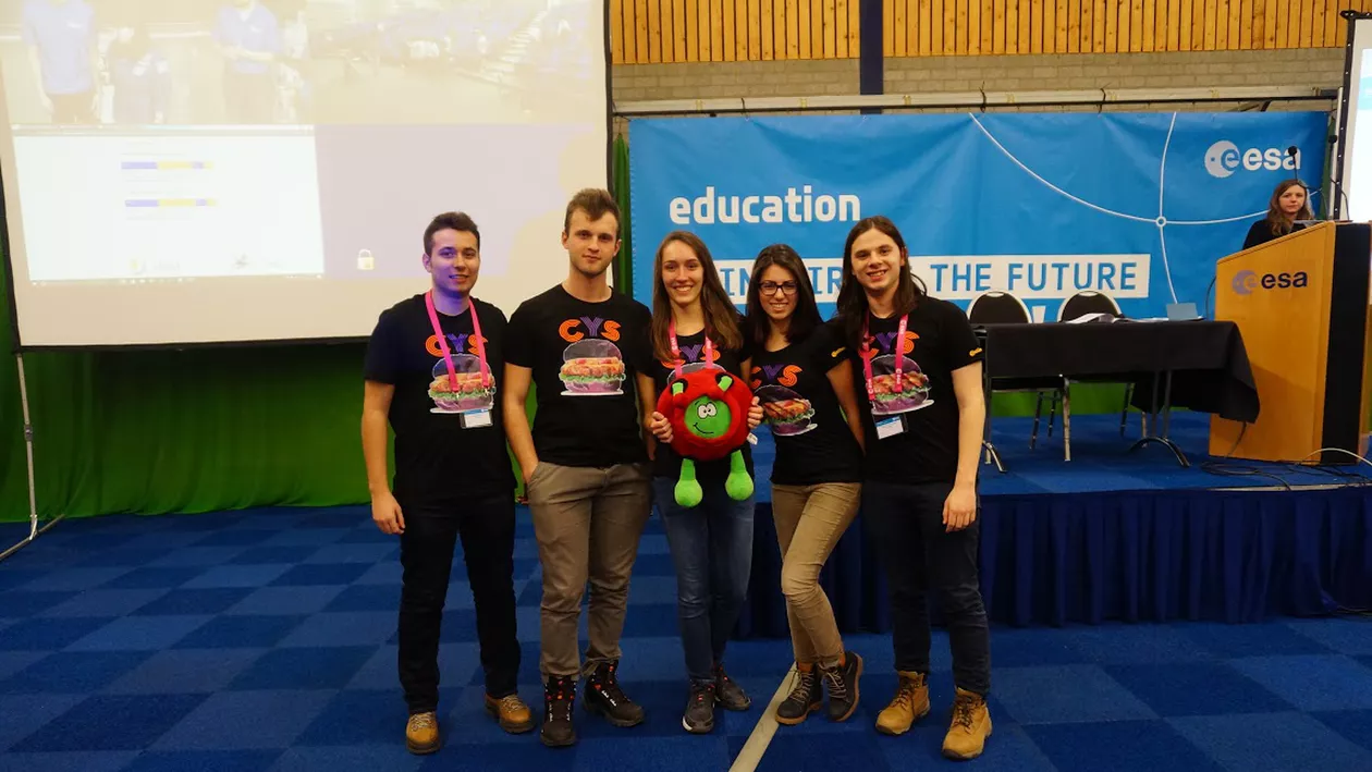 Viitorul sună bine! 5 elevi români au fost PREMIAȚI de NASA și de Universitatea MIT