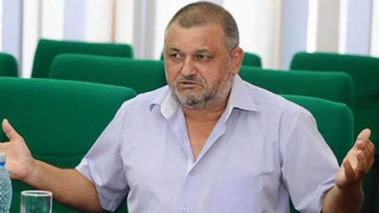 ”E nevoie de nişte deodorant că a început să miroasă Chichirău”. Un deputat PMP a propus retragerea indemnizației de cazare pentru aleșii USR care stau mereu în Parlament din solidaritate cu protestatarii