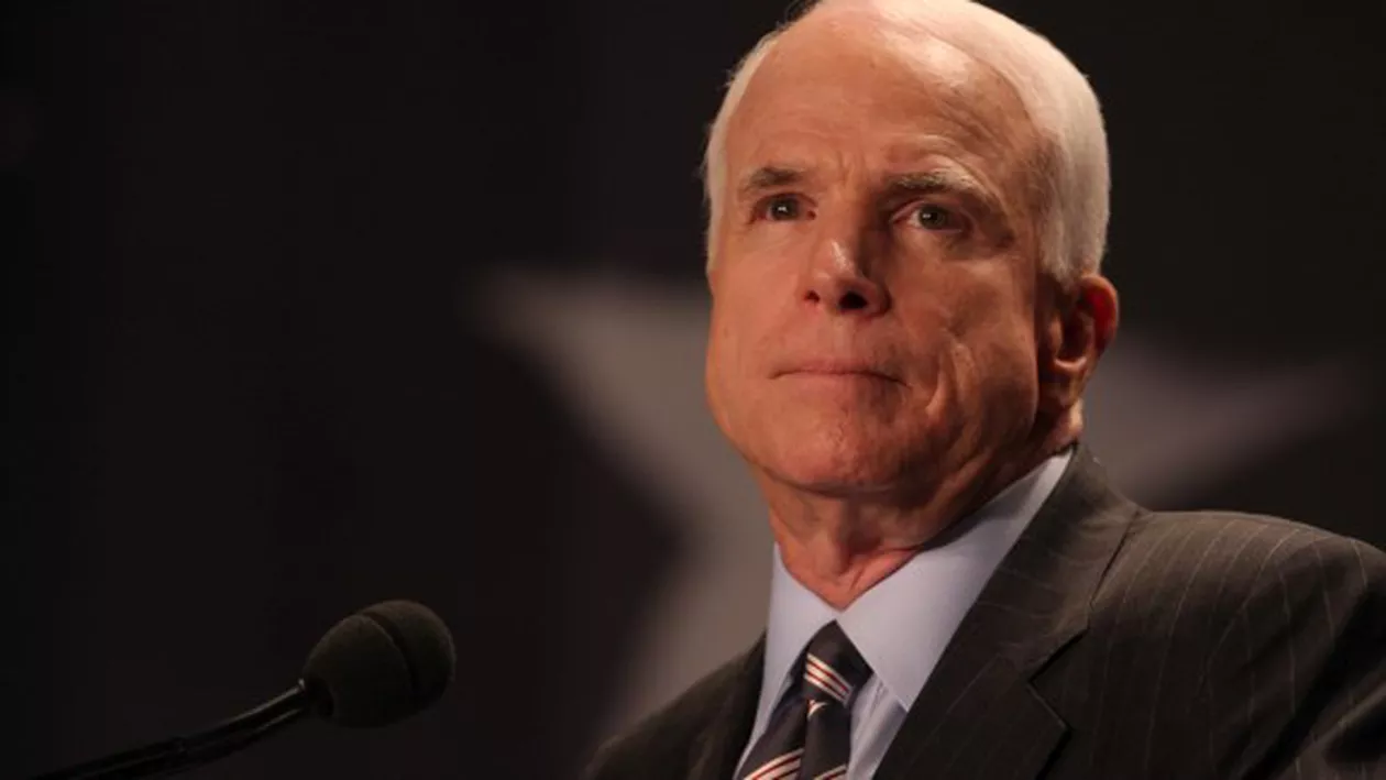 Senatorul american John McCain: Sunt profund îngrijorat de ordonanța de urgență care dezincriminează infracțiuni de corupție