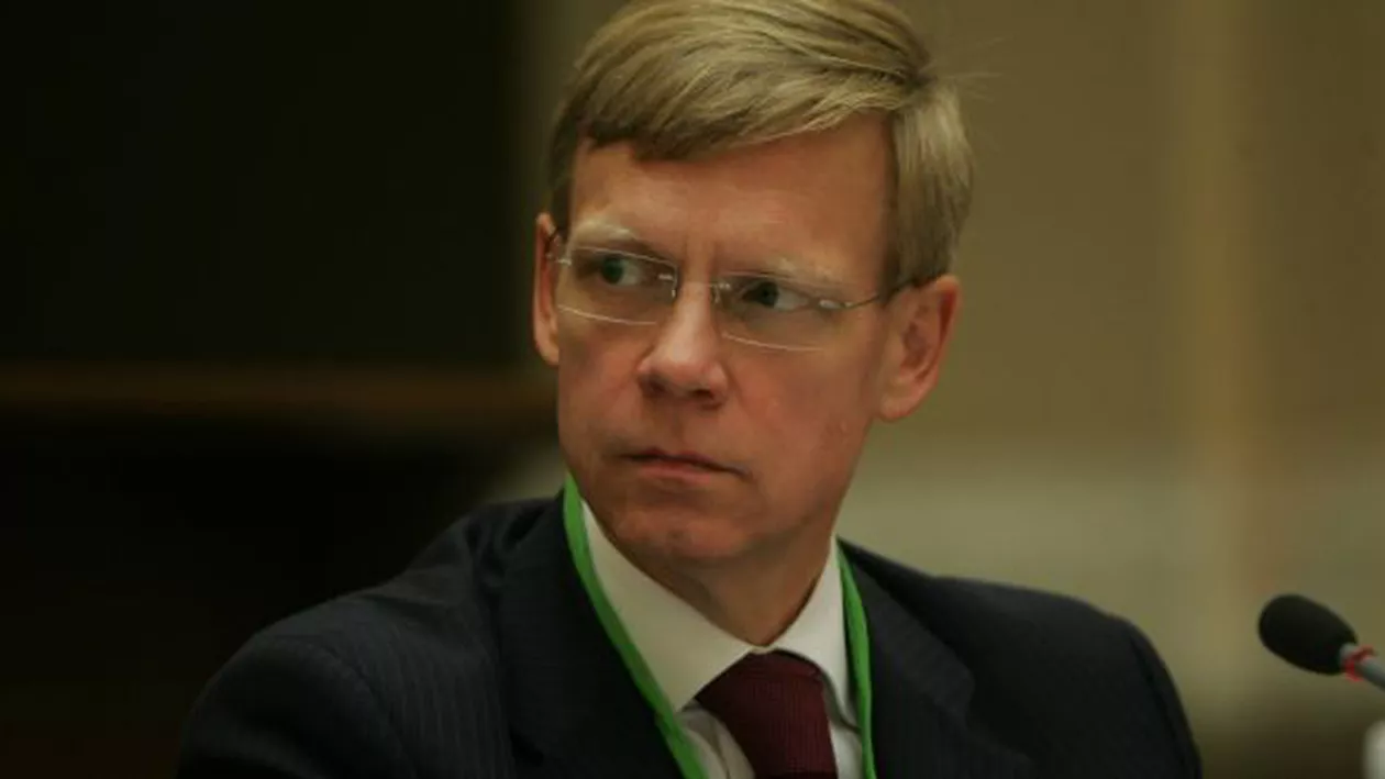 Înainte de a fi președinte de bancă SUNT TATĂ ȘI ÎMI PASĂ de viitorul copiilor mei și al țării în care locuiesc! Steven van Groningen, CEO al Raiffeisen Bank România, își explică prezența la protestele din Piața Victoriei