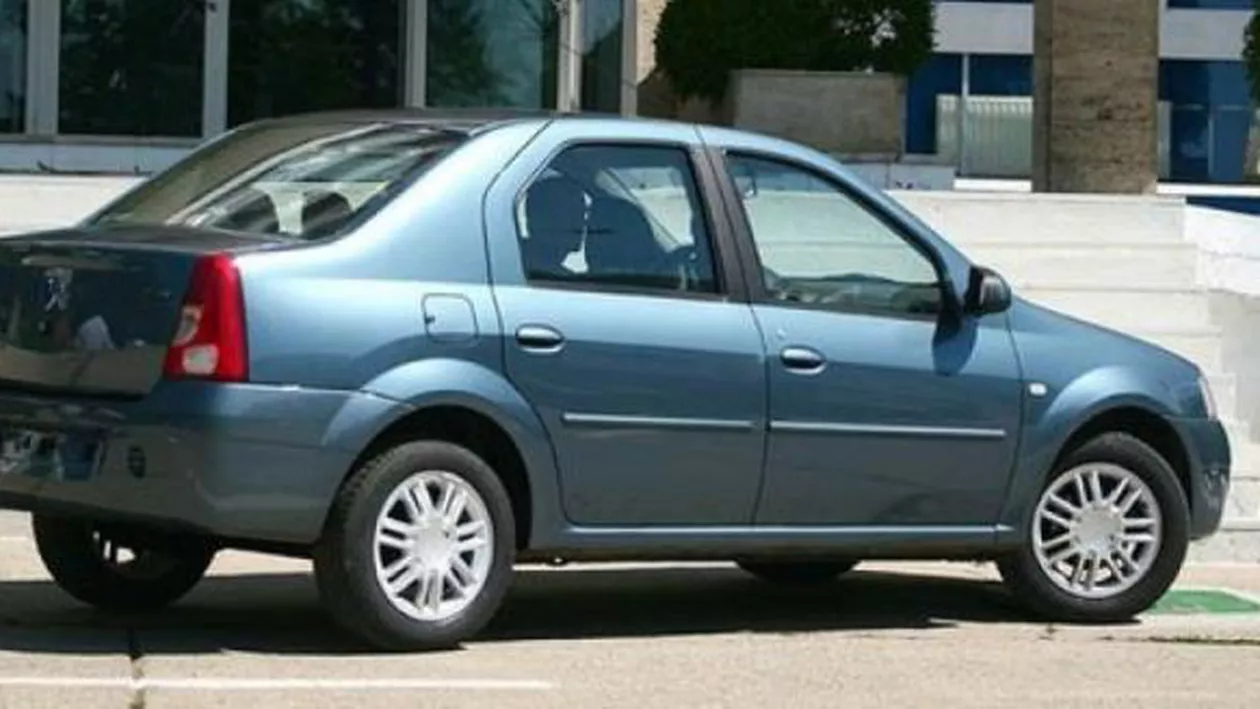 În atenția posesorilor de Logan și Sandero. Dacia recheamă în service 1.500 de mașini