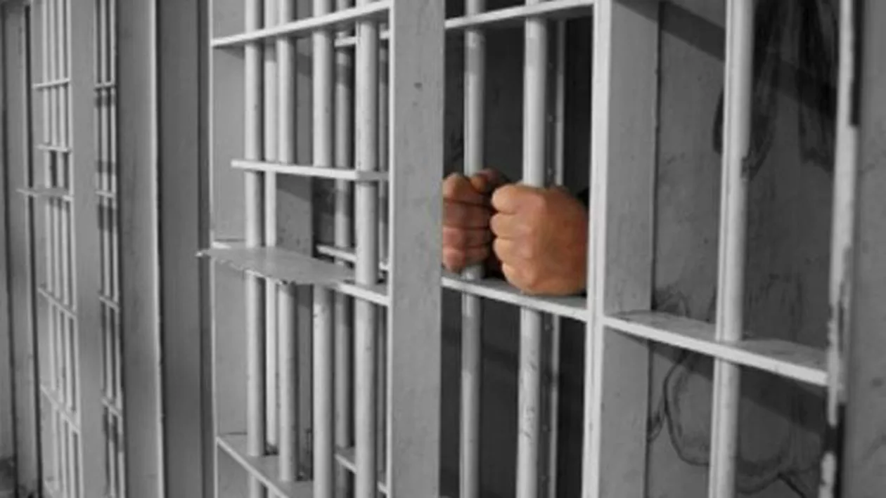 Pedepse cu închisoarea într-un dosar al DNA în care sunt implicați un episcop și un fost primar