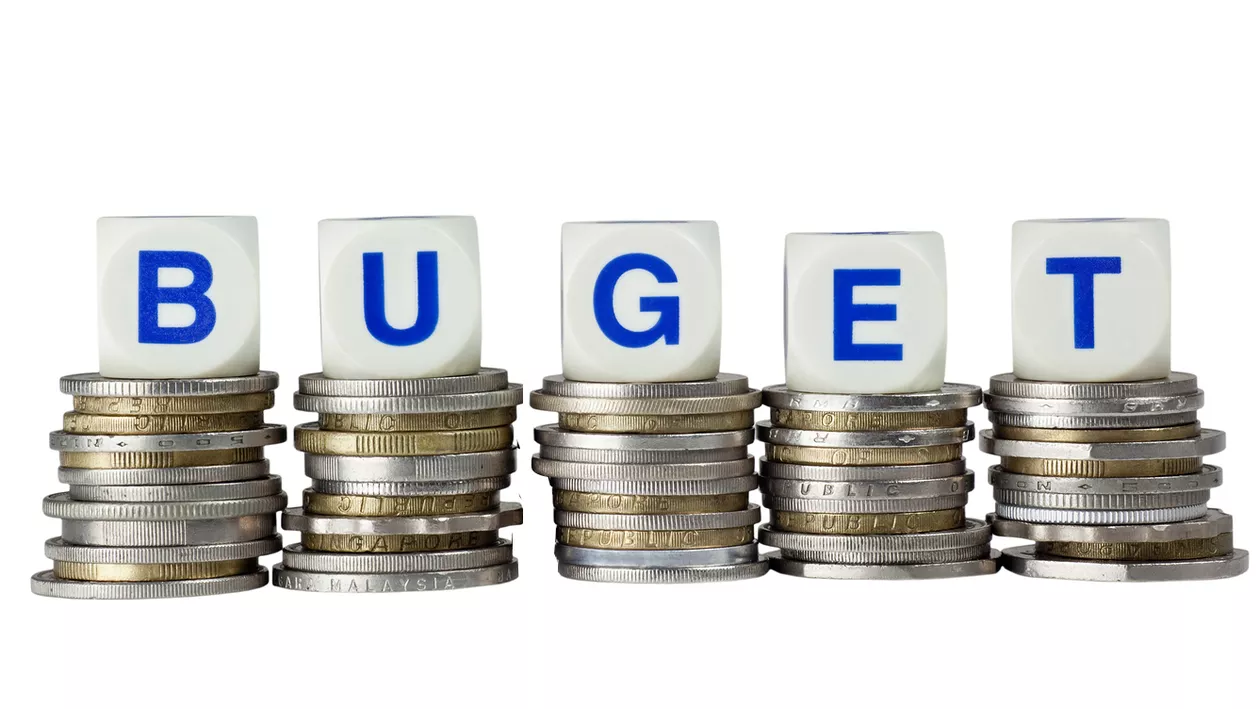 „Bugetul pe 2017 e la fel de periculos pentru România ca ordonanța 13”. Un fost ministru, previziuni DURE pentru economia românească