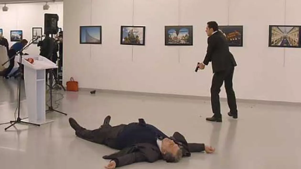 Fotografia cu asasinul ambasadorului rus în Turcia a câștigat premiul World Press Photo (FOTO)