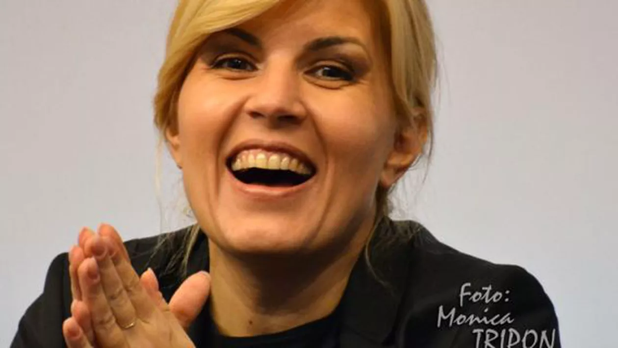 Pentru că i-a spus că seamănă cu Elena Udrea, o poliţistă din Carei l-a bătut pe un şofer băut până i-a spart vezica urinară